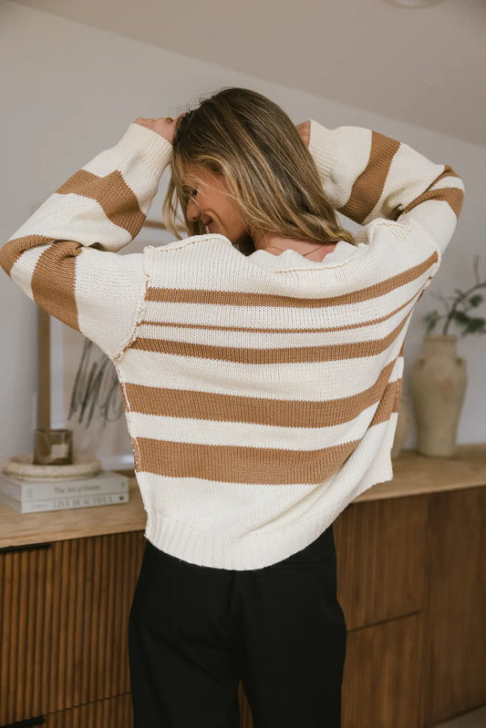 Long sleeves sweater in camel and cream 