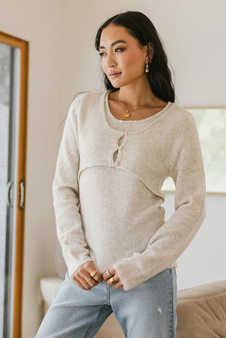 Round neck sweater in oatmeal 