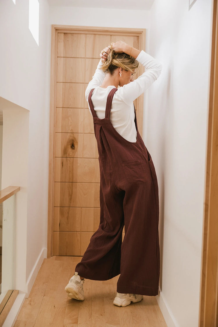 Two back pockets jumpsuit in maroon 
