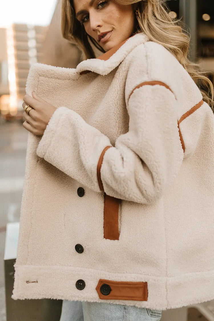 Two hand pockets teddy jacket in cream 