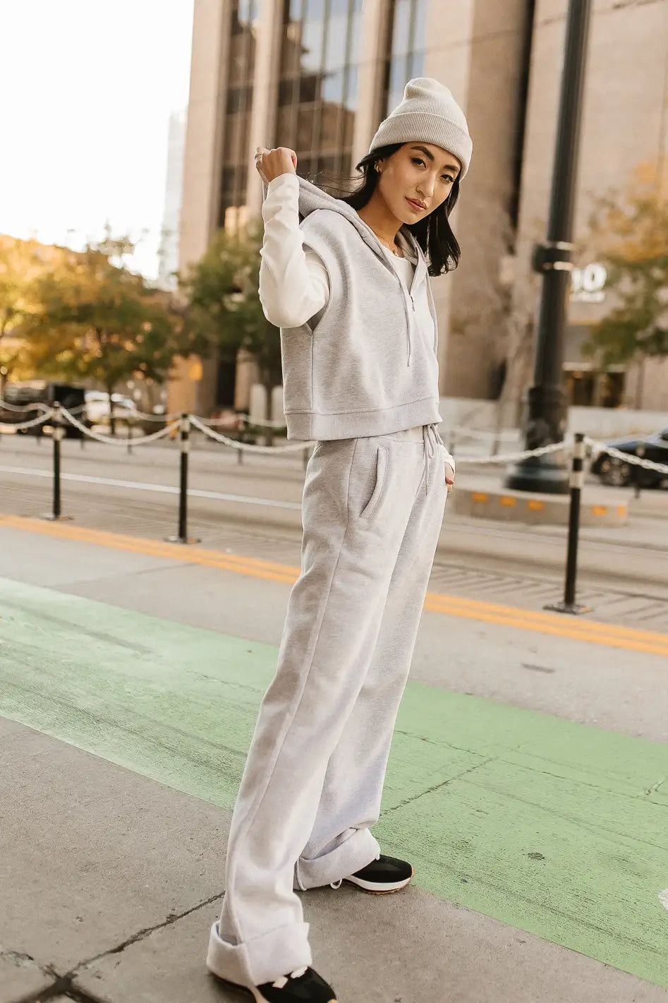 cropped sleeveless hoodie 