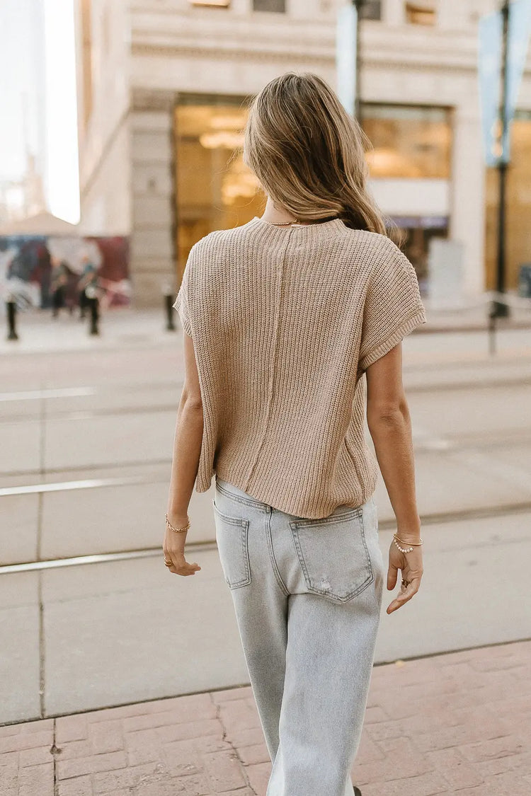 Short sleeves sweater top in taupe 