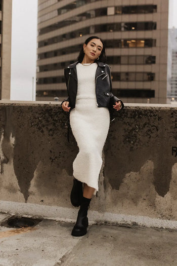 Knit fuzzy skirt in cream 