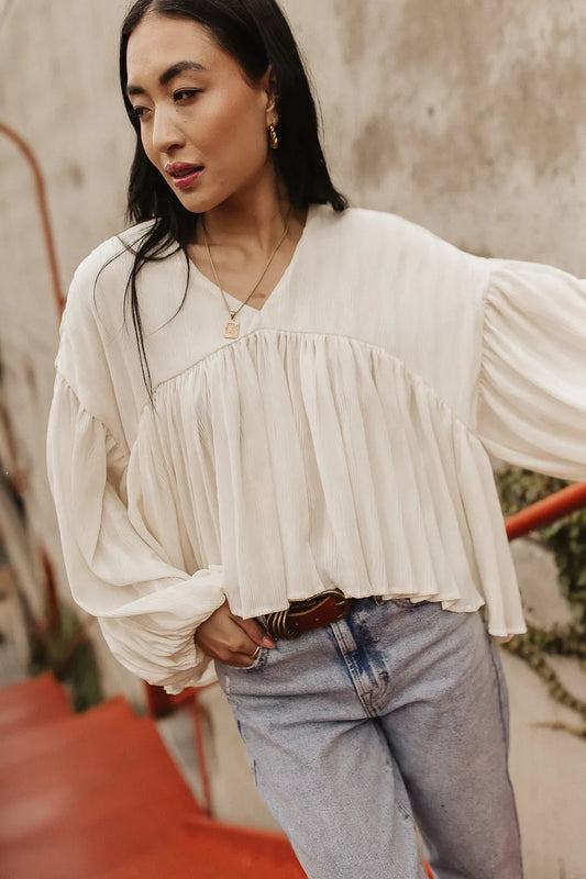 Woven textured blouse in ivory 