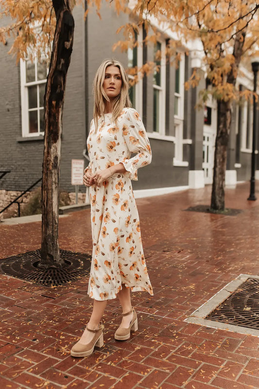 Midi floral dress in ivory 