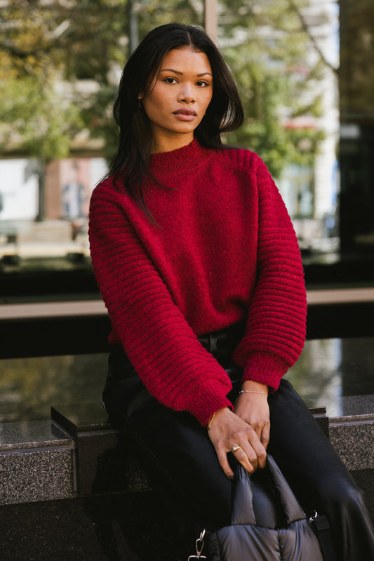 Long sleeve sweater in red