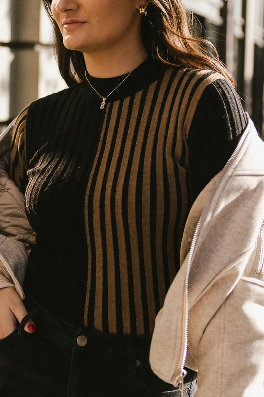 Thick stripes ribbed color block sweater in black 