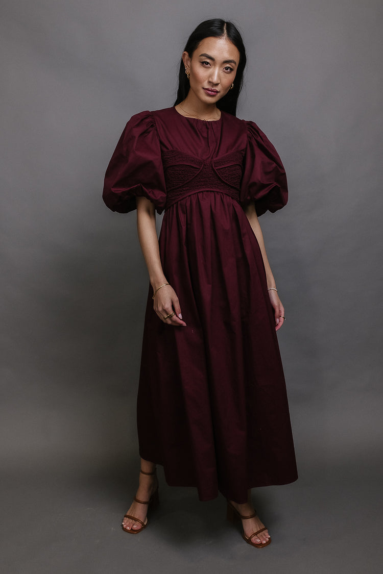 Round neck maxi dress in burgundy 