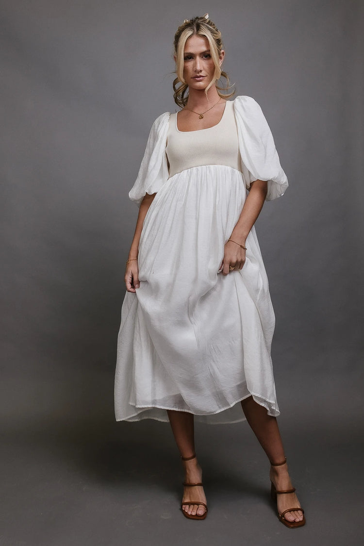 Puffy sleeves dress in natural 