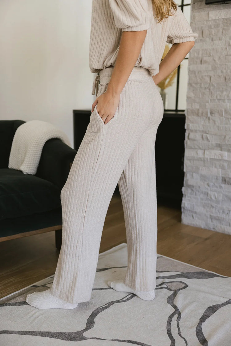 Elastic waist ribbed pants in cream 