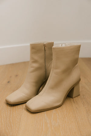 Vera Ankle Boots in Taupe