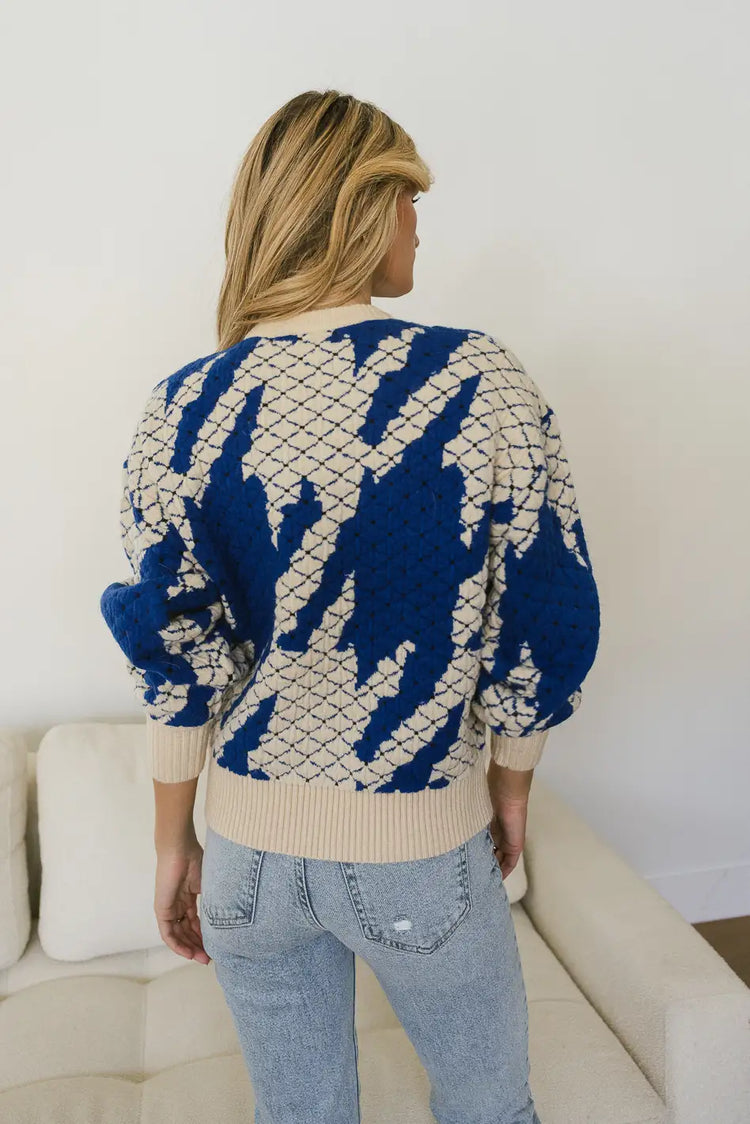 abstract sweater in blue 