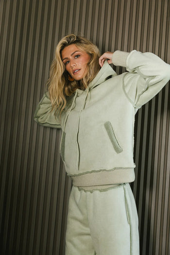 Two hand pockets faux hoodie in sage 