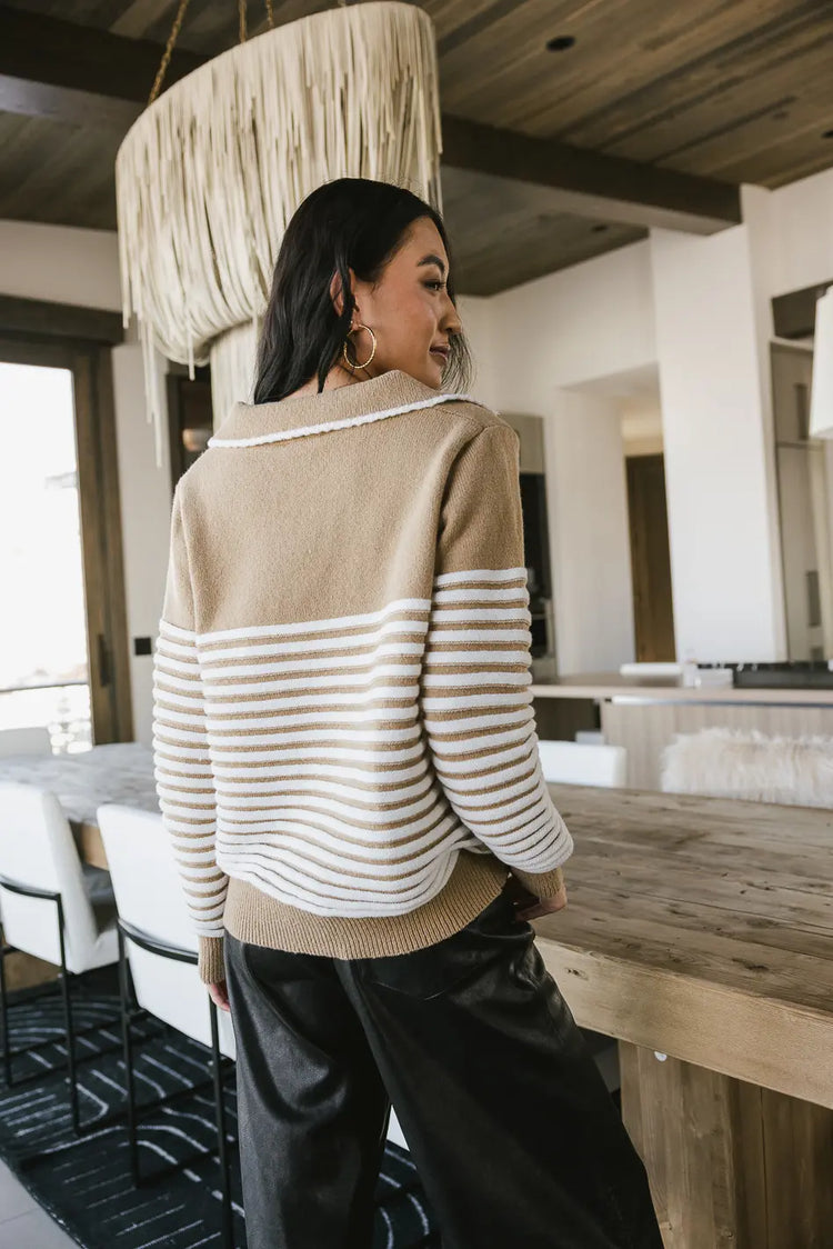 Ribbed hem and cuff sleeves sweater in brown 