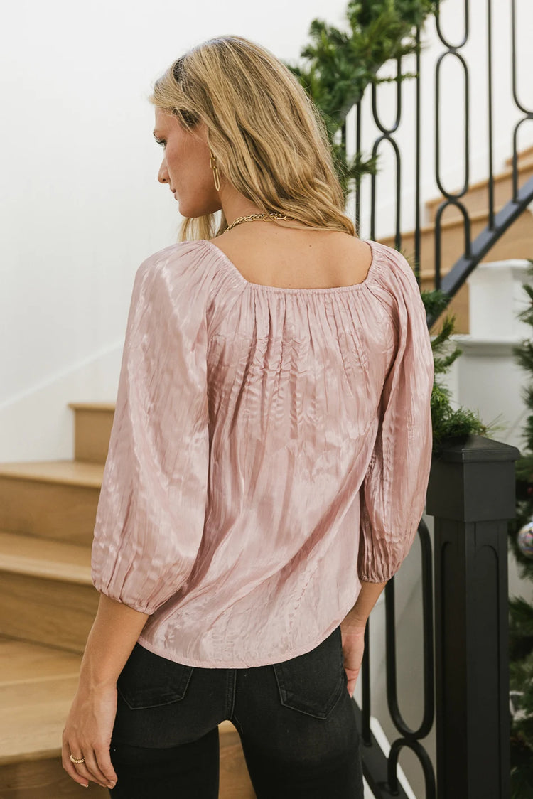 Woven blouse in blush 