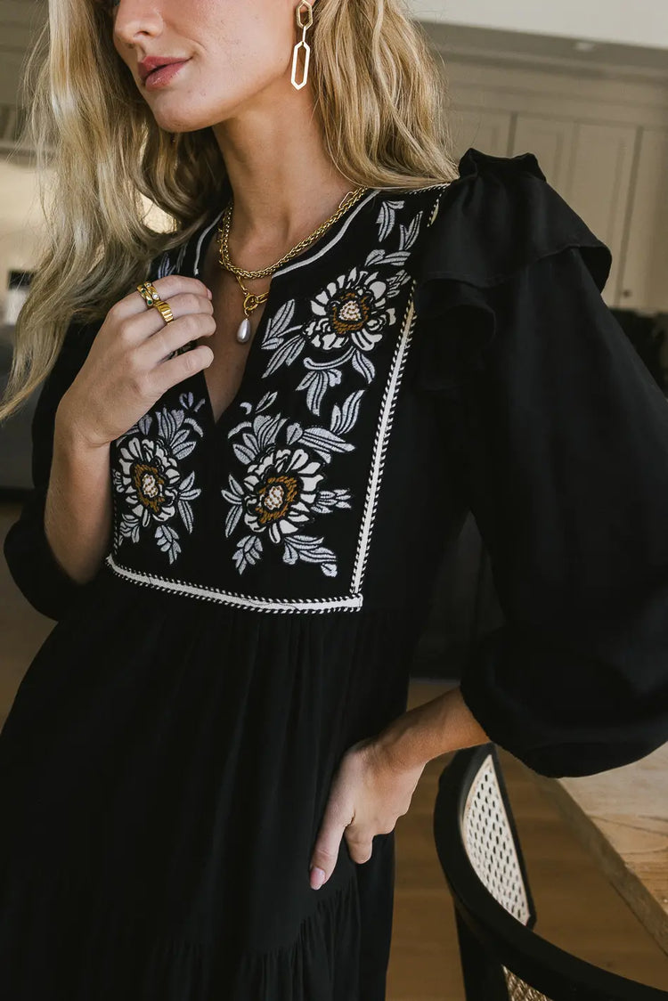 Ruffle long sleeves embroidered dress in black 