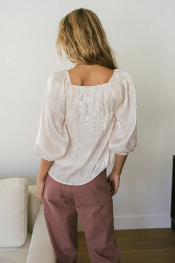 Elastic neck blouse in cream 