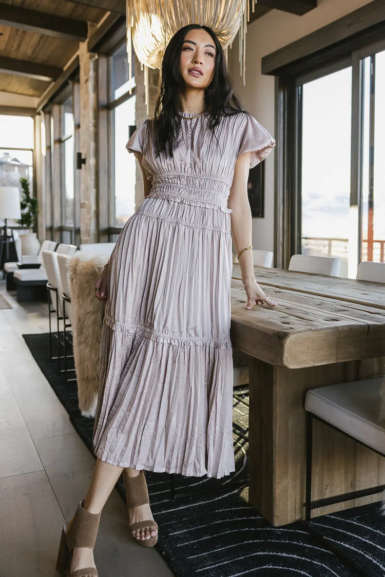 Pleated dress in mauve 