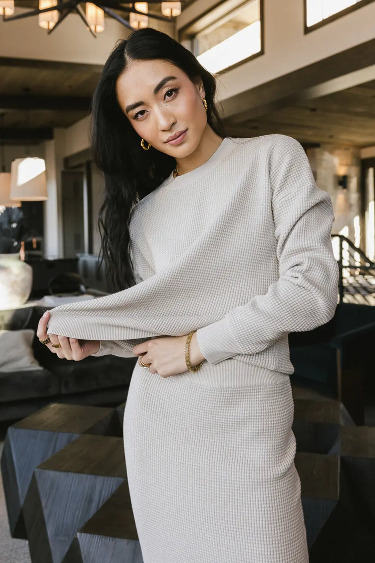 Knit sweater in taupe 