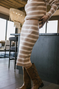 Knit striped skirt in taupe 