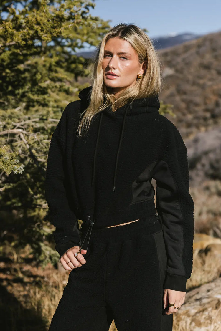 Long sleeves sherpa hoodie in black 