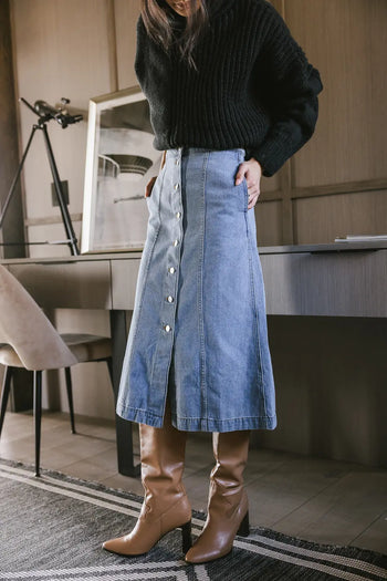 Two hand pockets denim skirt 