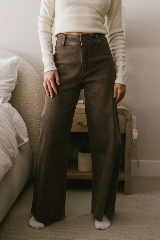 High rise pants in brown 