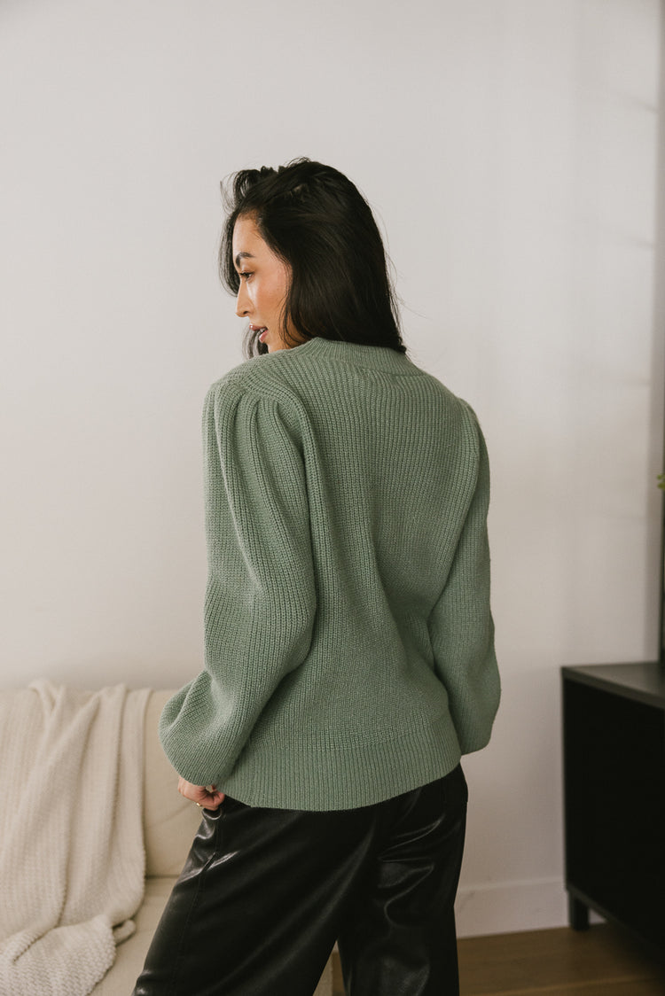 knit long sleeve sweater in sage