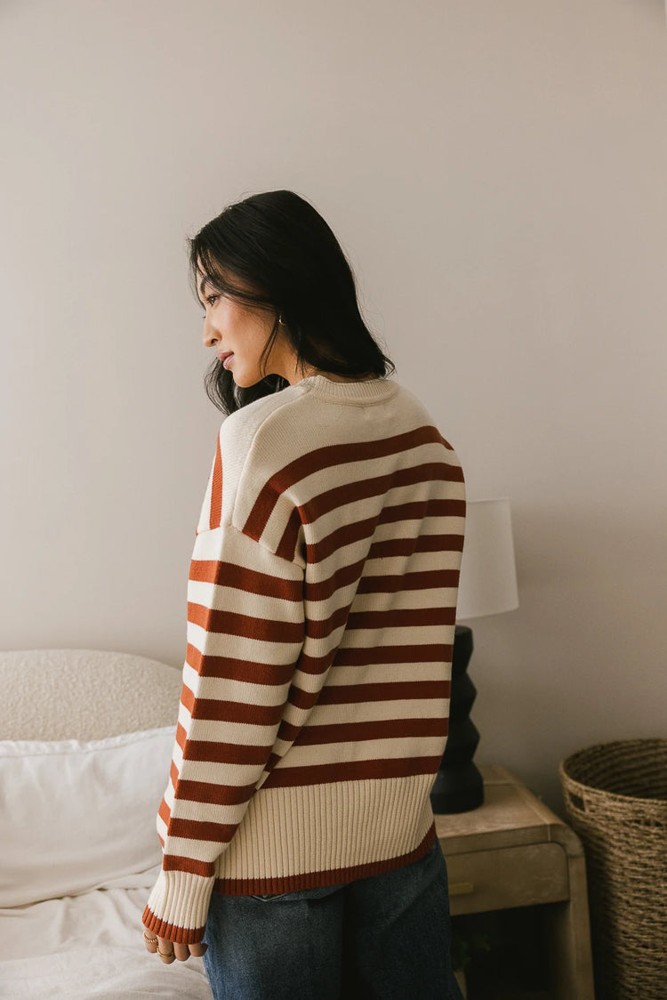 Ribbed hem striped sweater in cream and rust 