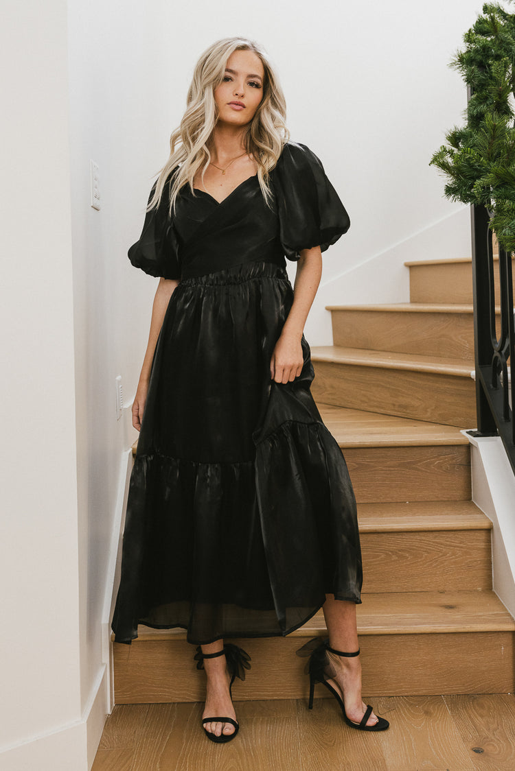 puff sleeve black dress