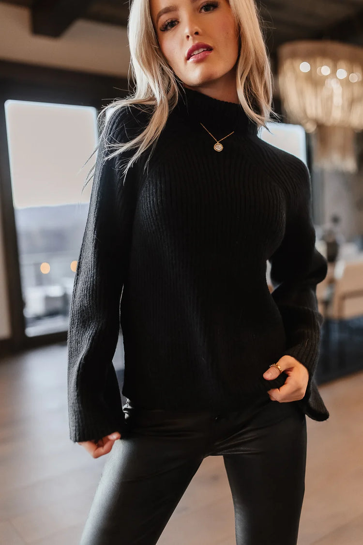 Mock neck sweater in black 