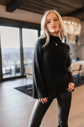 Knit sweater in black 