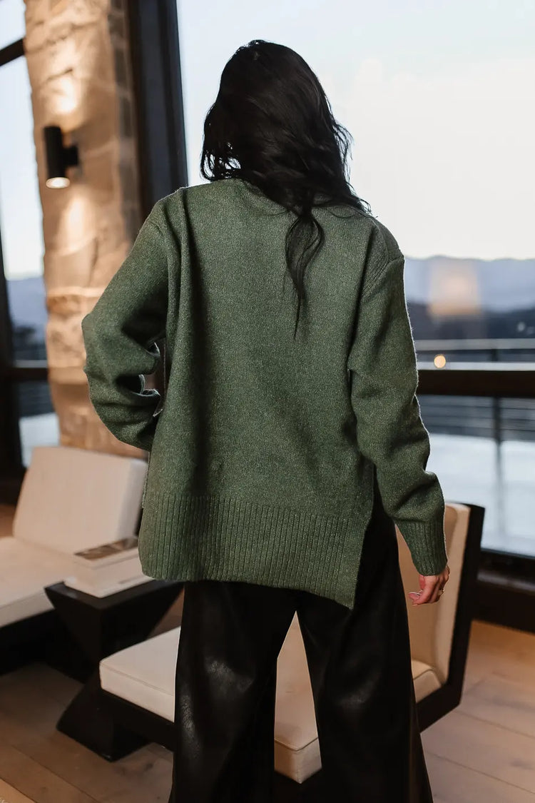 Knit high neck sweater in green 