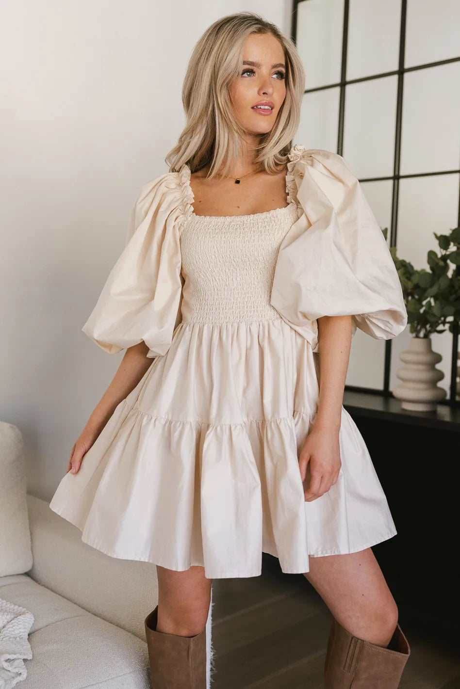 puffy short sleeve min dress in beige