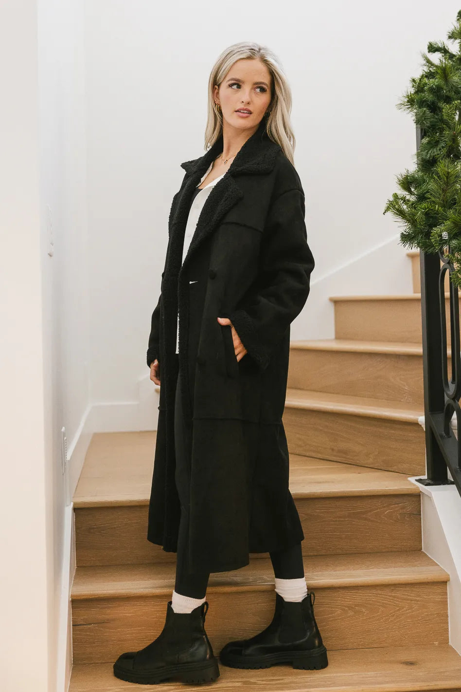 Tessa Sherpa Coat in Black bohme