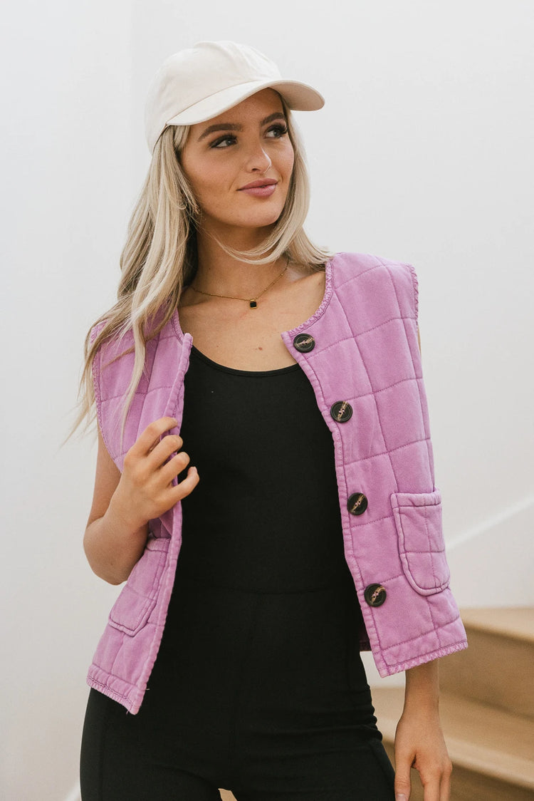 Button up quilted vest in orchid 