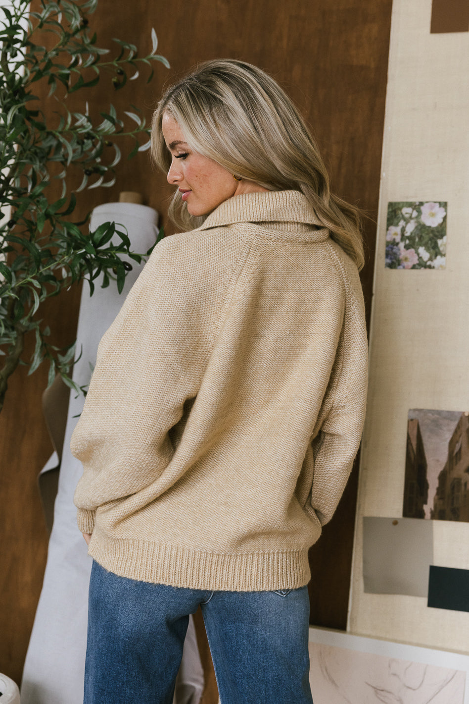 knit sweater with collar