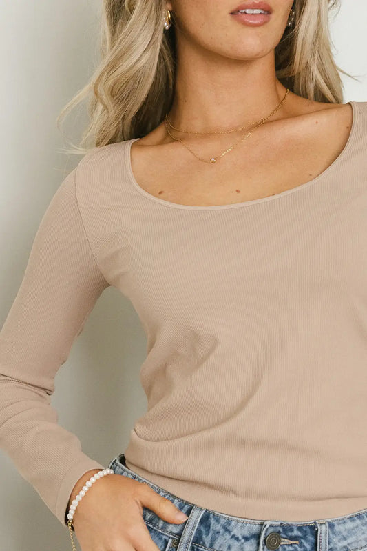 ribbed scooped neck mocha top 