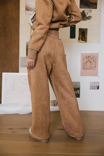 Pants in camel
