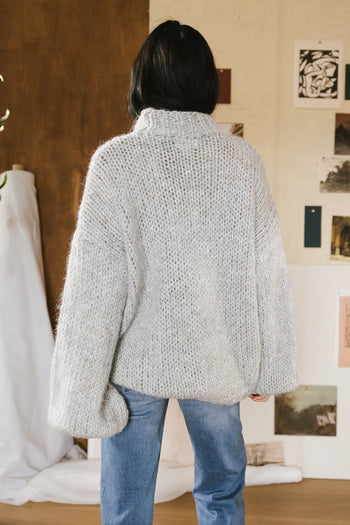 Oversized sweater in grey 