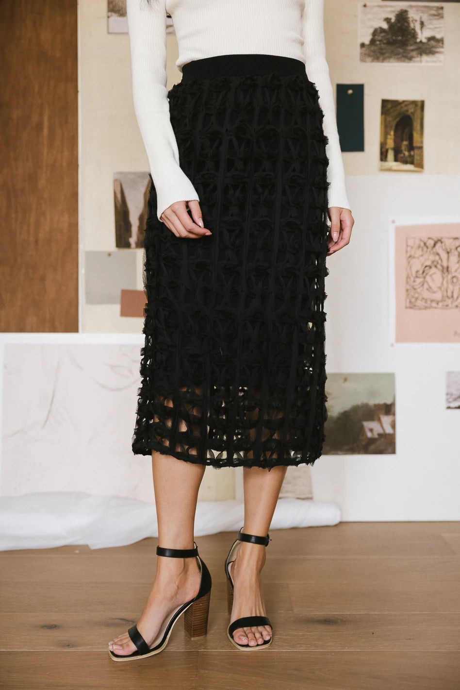 Elastic waist open cage skirt in black 