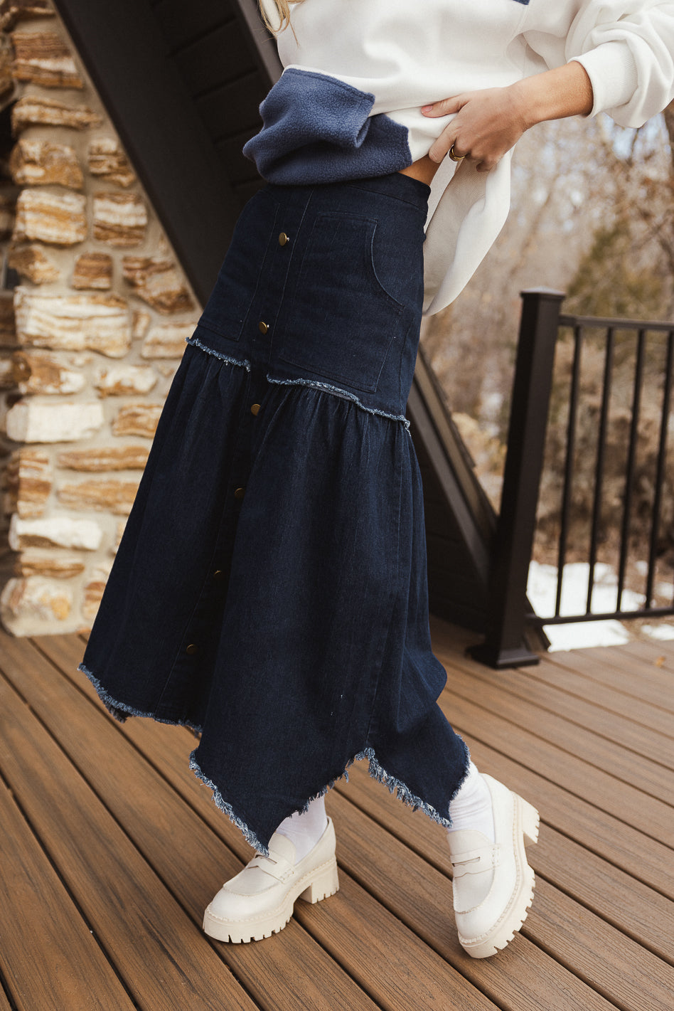 DARK WASH DENIM SKIRT