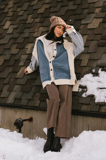 Two front hand pocket colorblock jacket 