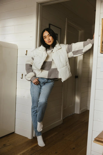 detachable white vest