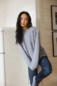 Long sleeves cable knit sweater in blue 