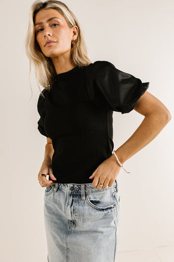 Short sleeves top in black 
