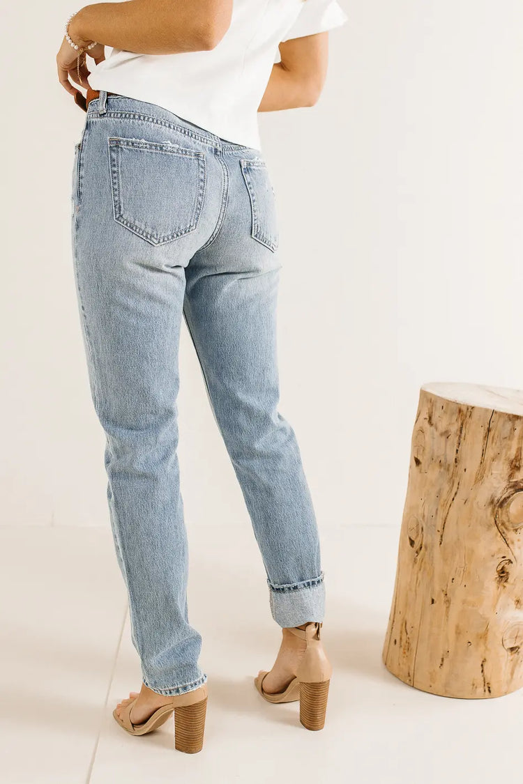 Two back pockets straight leg jeans 