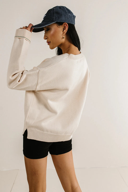 Knit sweater in cream 
