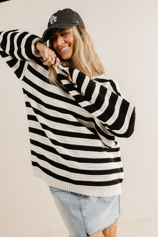 knit striped sweater in black and white