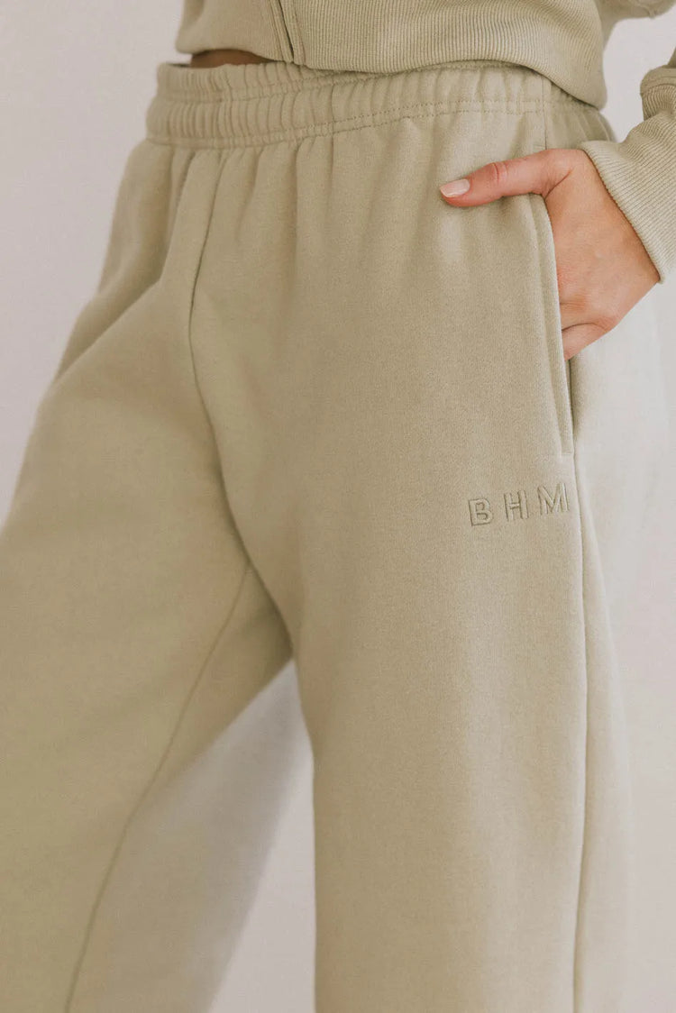 Elastic waist pants in sage 